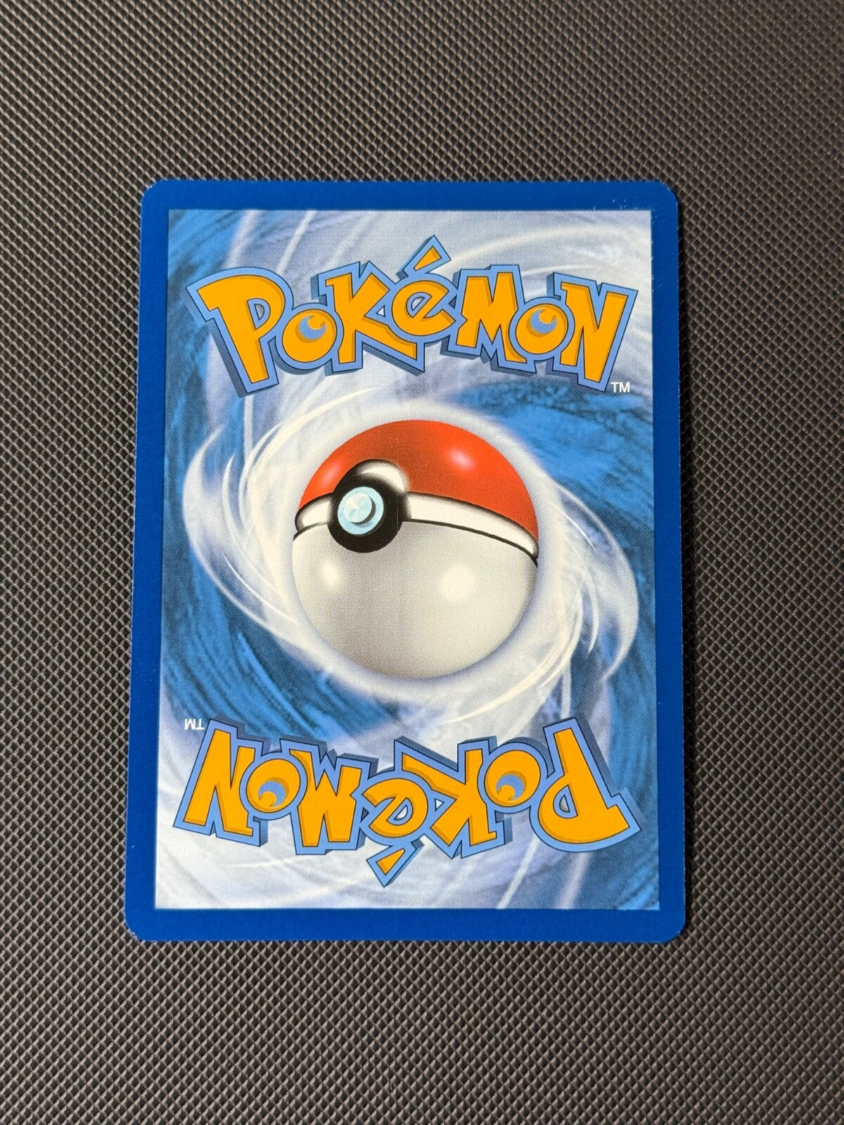 Espeon 033/131 Poké Ball Reverse Holo Pokémon Card Prismatic Evolutions NM2