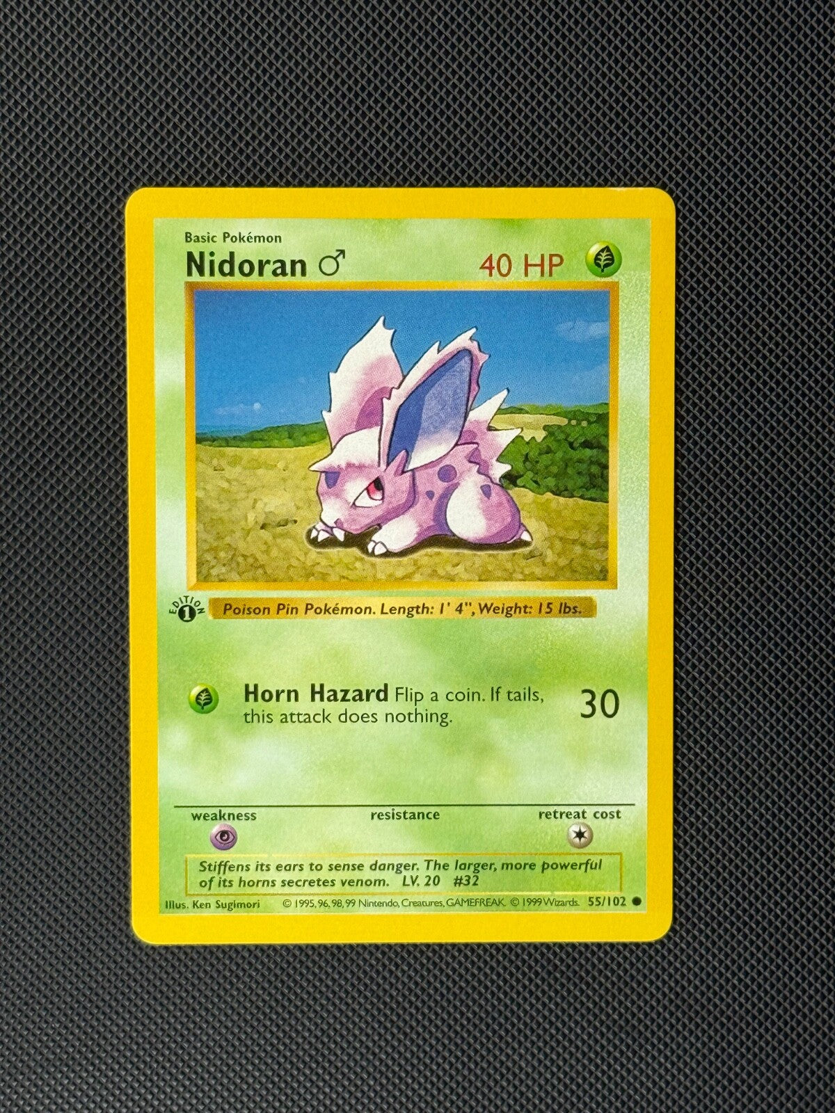 Nidoran 55/102 1st Edition Shadowless Pokémon Card Base Set WOTC Common0
