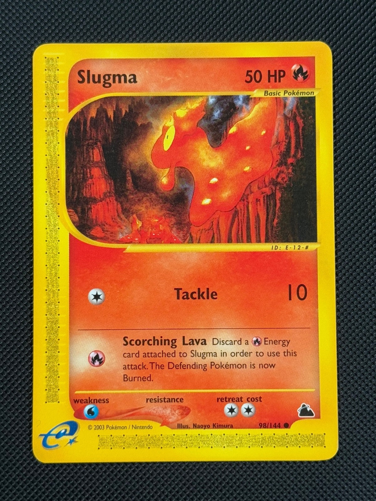 Slugma 98/144 REGULAR Pokémon Card WOTC Skyridge Common0