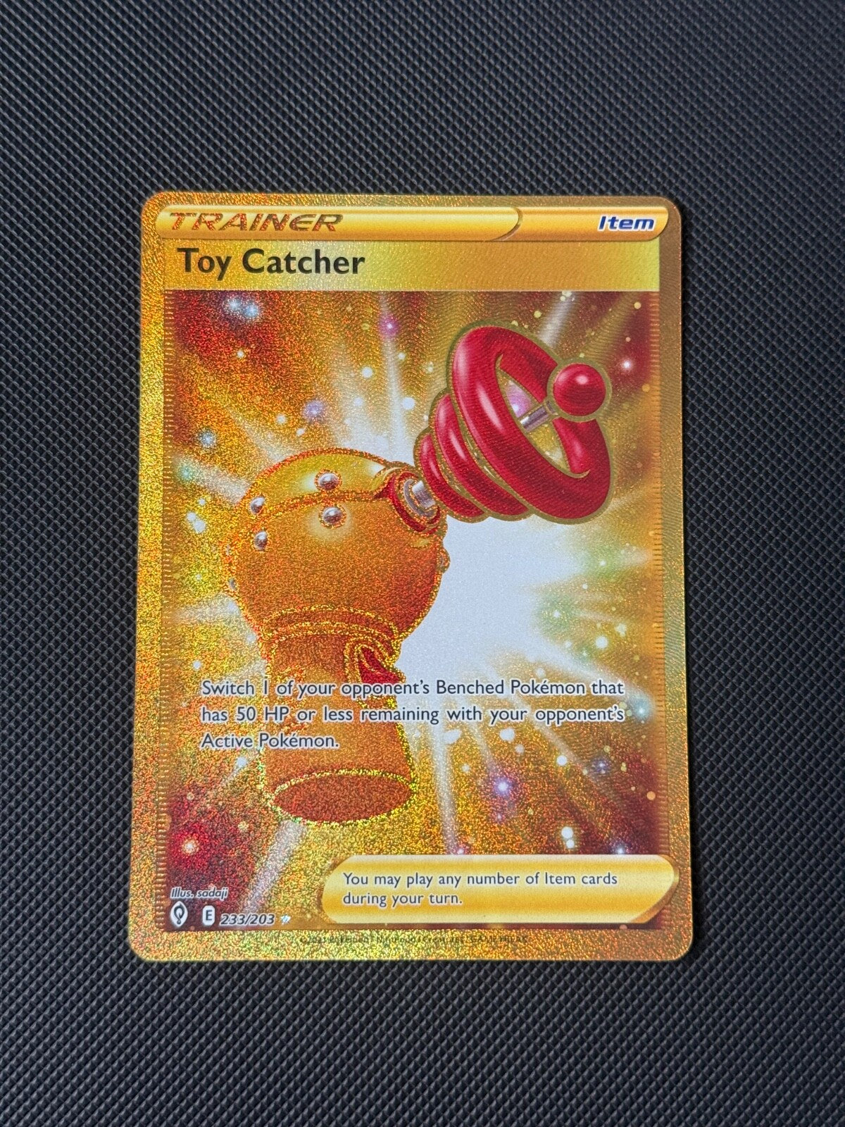 Toy Catcher 233/203 Secret Rare Pokémon Card Evolving Skies NM0