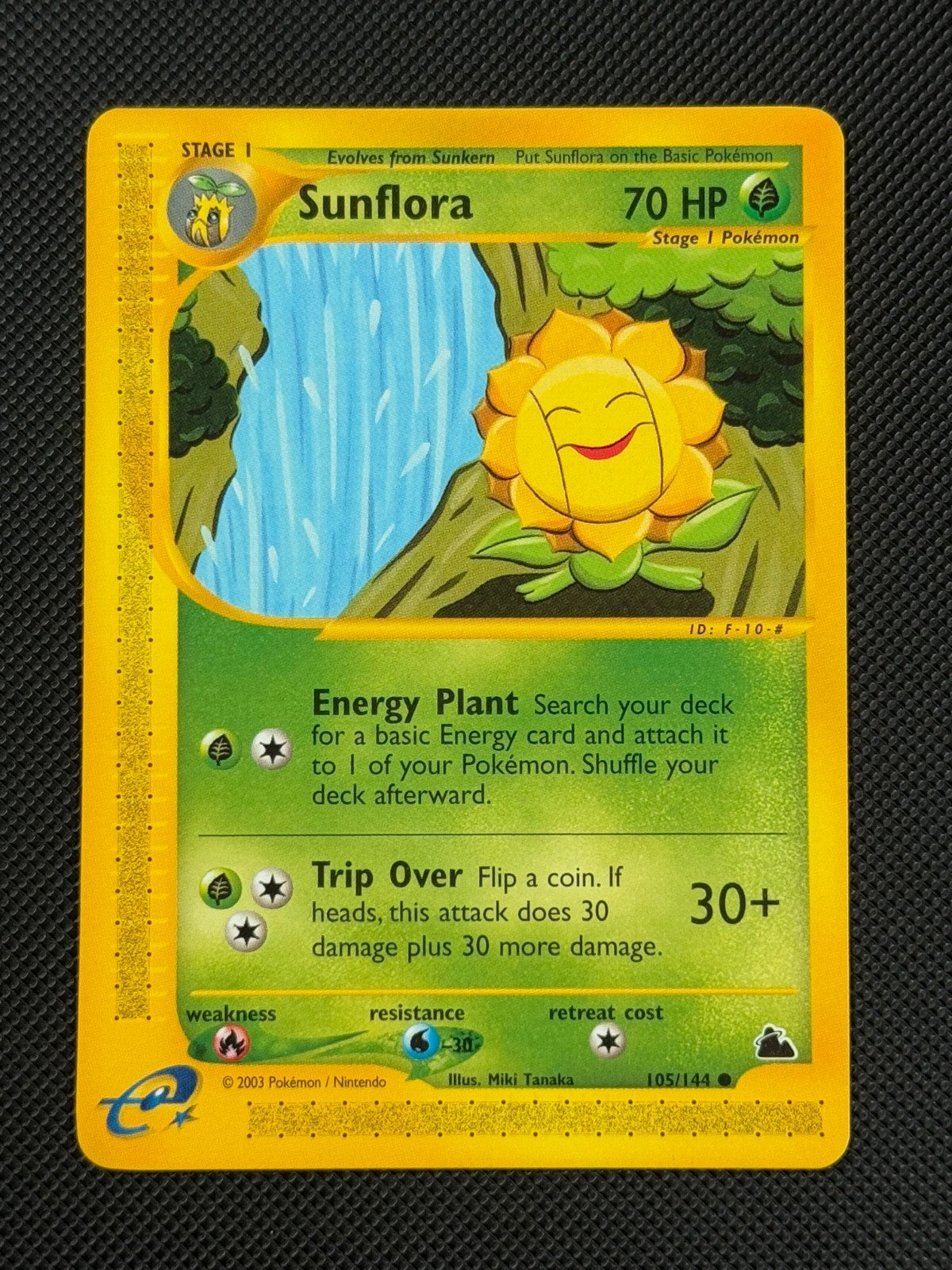 Sunflora 105/144 REGULAR Pokémon Card WOTC Skyridge Common0