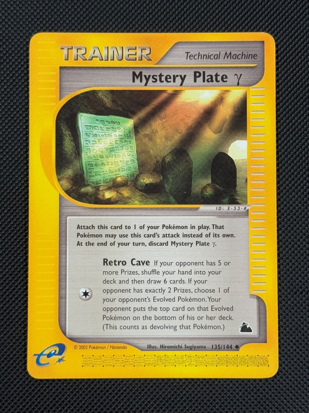 Mystery Plate 135/144 REGULAR Pokémon Card WOTC Skyridge Uncommon0